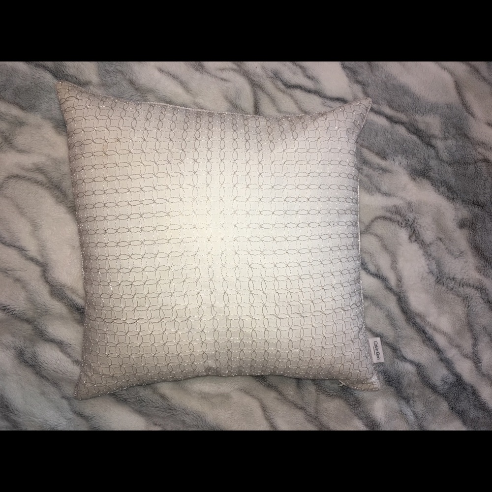 Throw pillow
